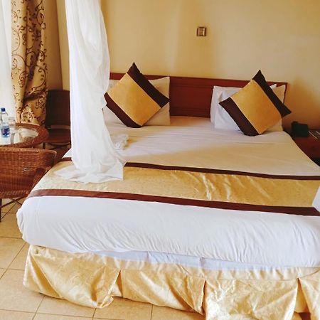 Golden Gates Hotel Thuthuriki Kültér fotó