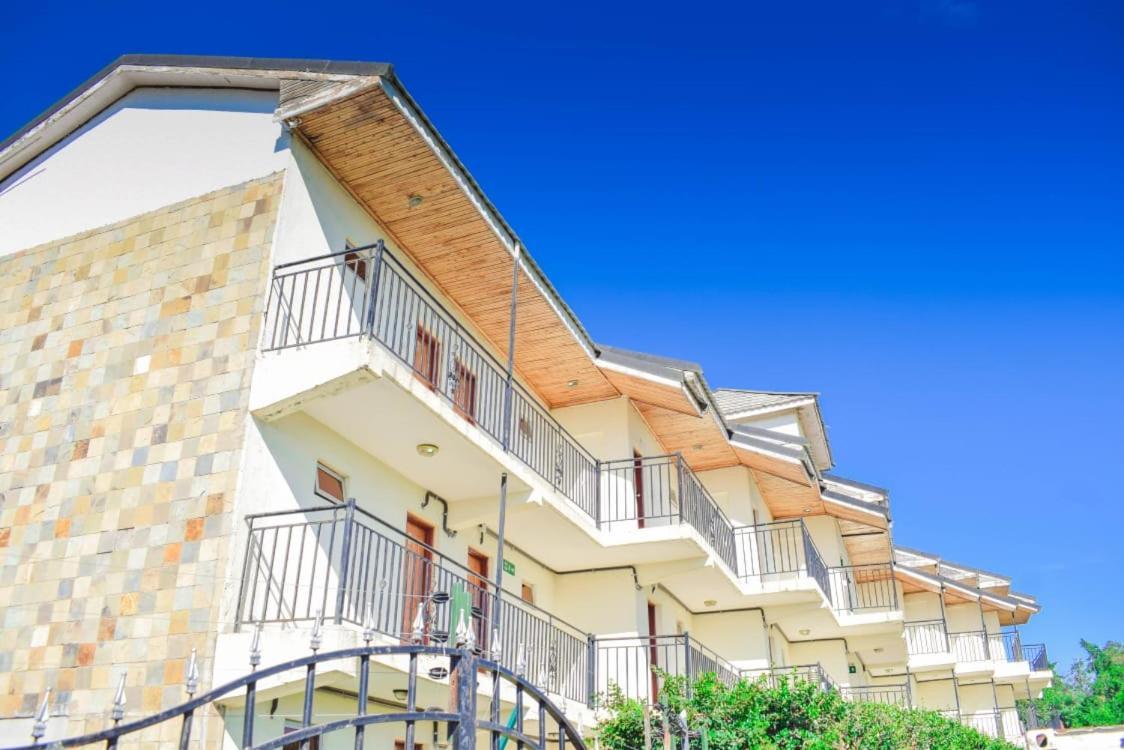 Golden Gates Hotel Thuthuriki Kültér fotó